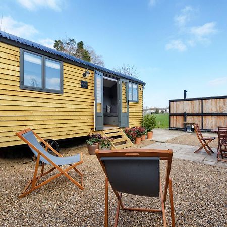 Pass The Keys Whitstable Shepherds Hut Minutes From The Harbour 外观 照片