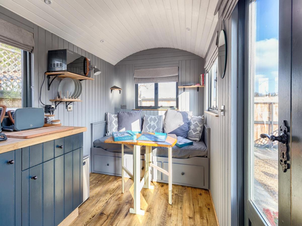 Pass The Keys Whitstable Shepherds Hut Minutes From The Harbour 外观 照片