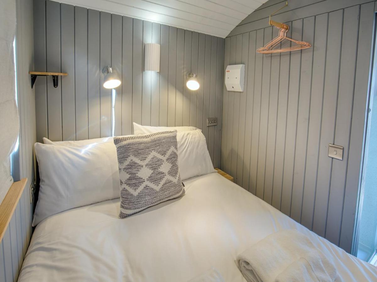 Pass The Keys Whitstable Shepherds Hut Minutes From The Harbour 外观 照片