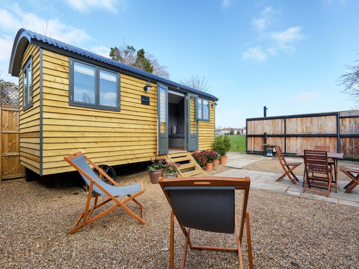 Pass The Keys Whitstable Shepherds Hut Minutes From The Harbour 外观 照片
