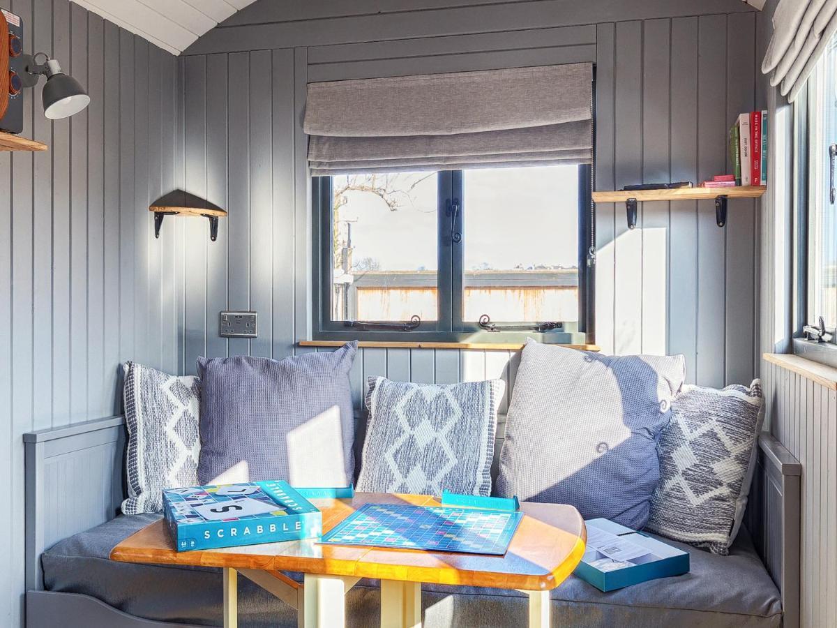 Pass The Keys Whitstable Shepherds Hut Minutes From The Harbour 外观 照片