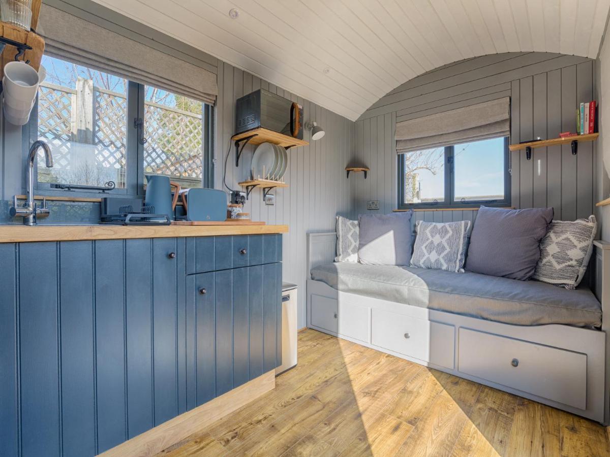 Pass The Keys Whitstable Shepherds Hut Minutes From The Harbour 外观 照片