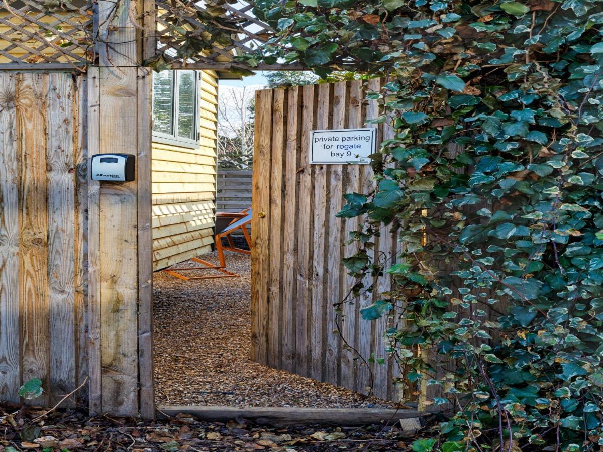 Pass The Keys Whitstable Shepherds Hut Minutes From The Harbour 外观 照片
