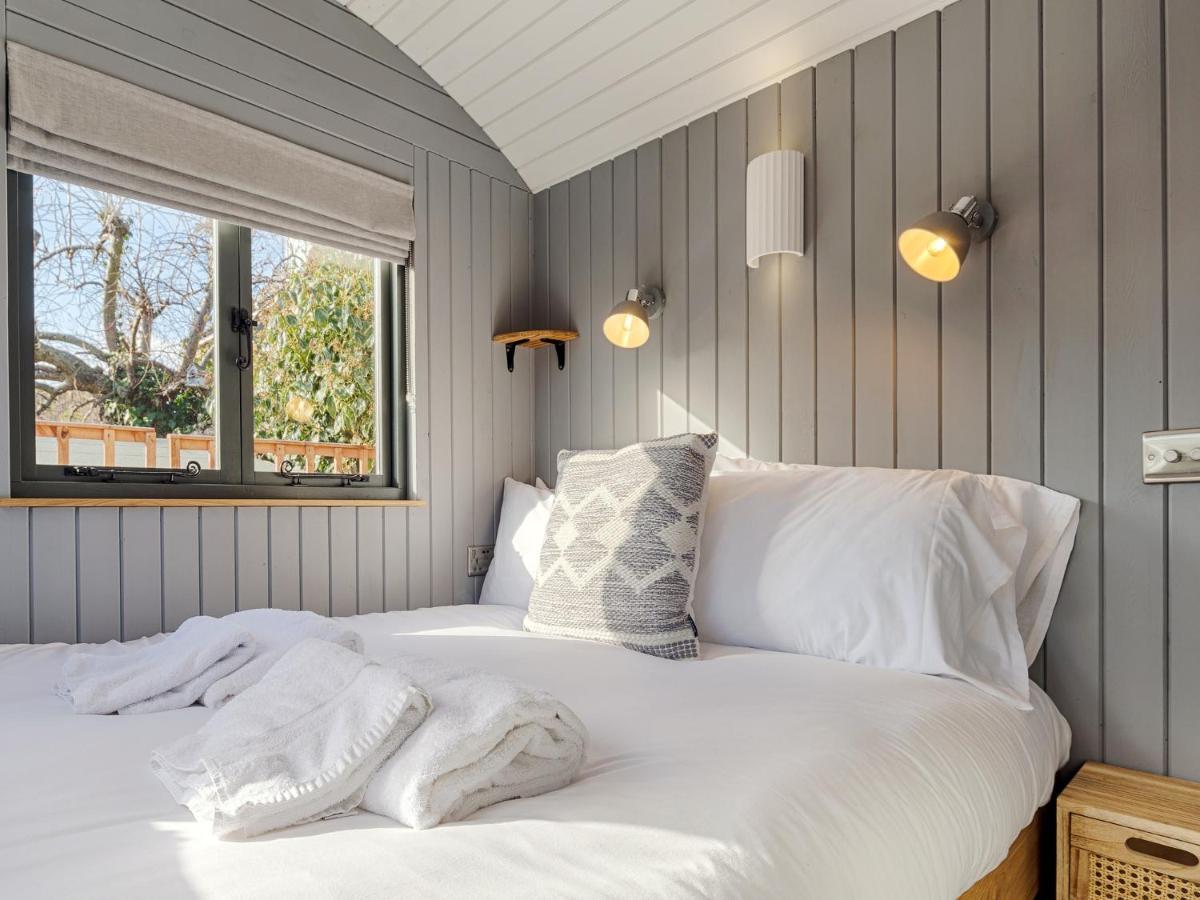 Pass The Keys Whitstable Shepherds Hut Minutes From The Harbour 外观 照片