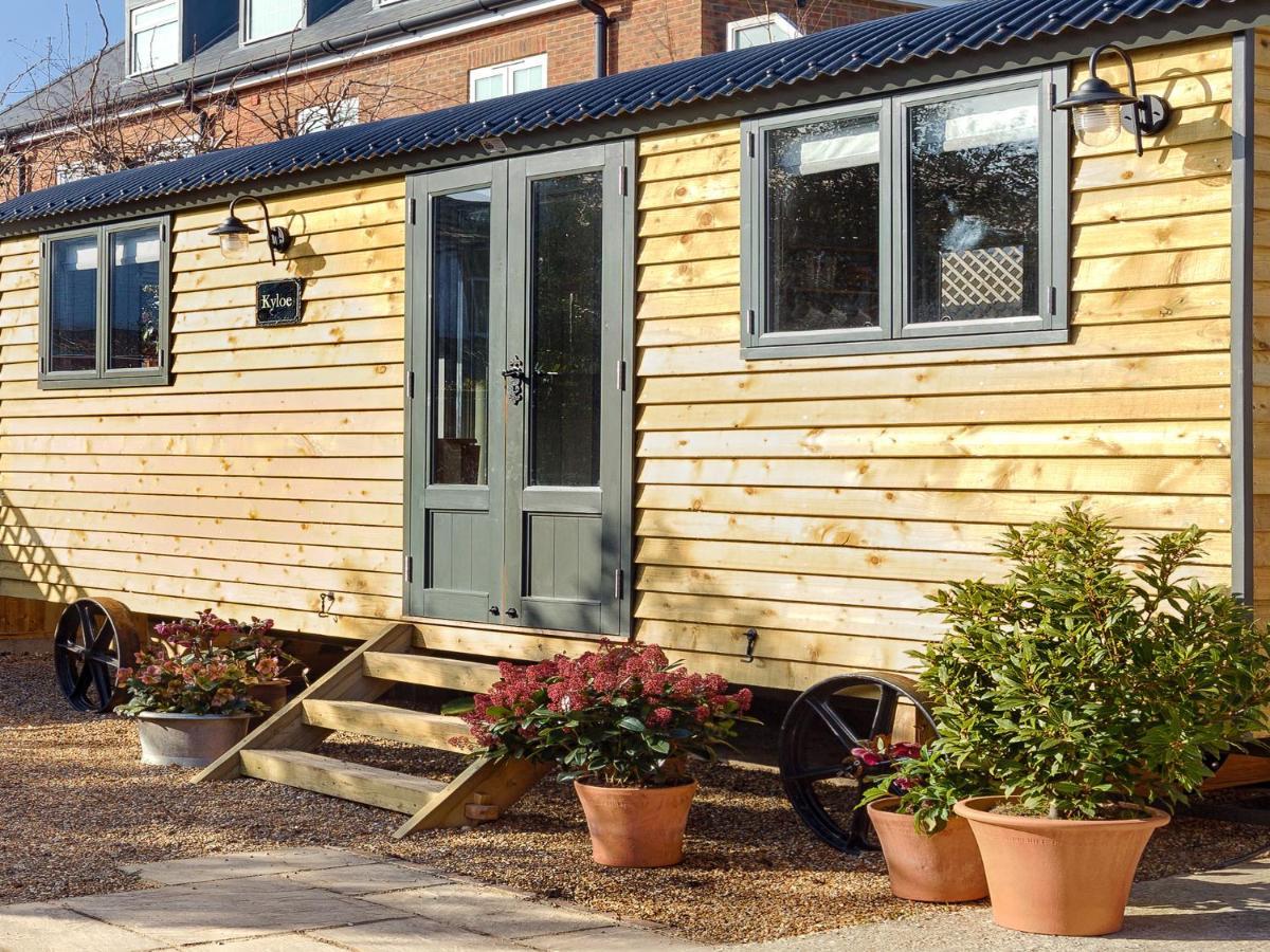 Pass The Keys Whitstable Shepherds Hut Minutes From The Harbour 外观 照片